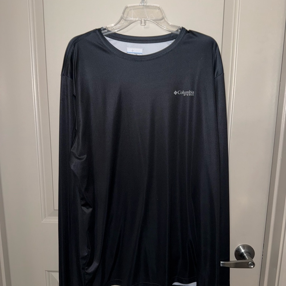 Columbia Charcoal Crew Neck Shirt